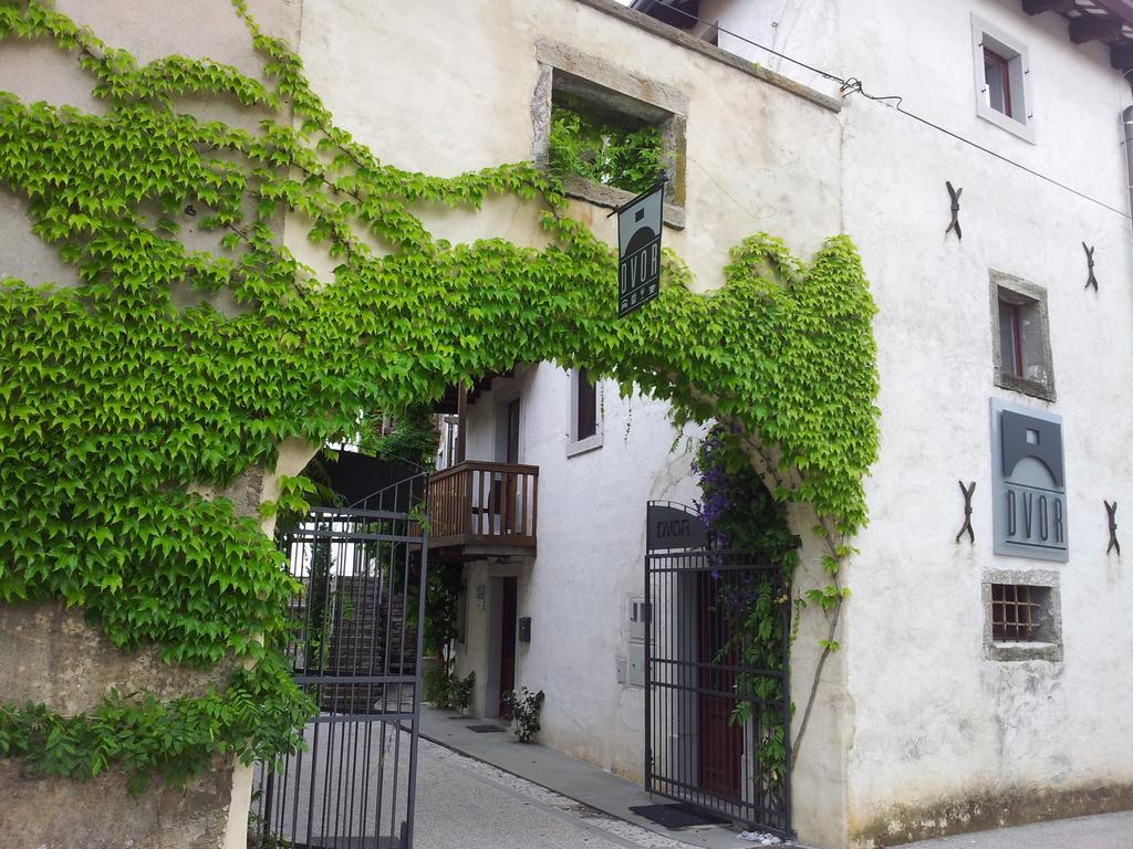 Boutique Hotel Dvor Dobrovo Exterior foto