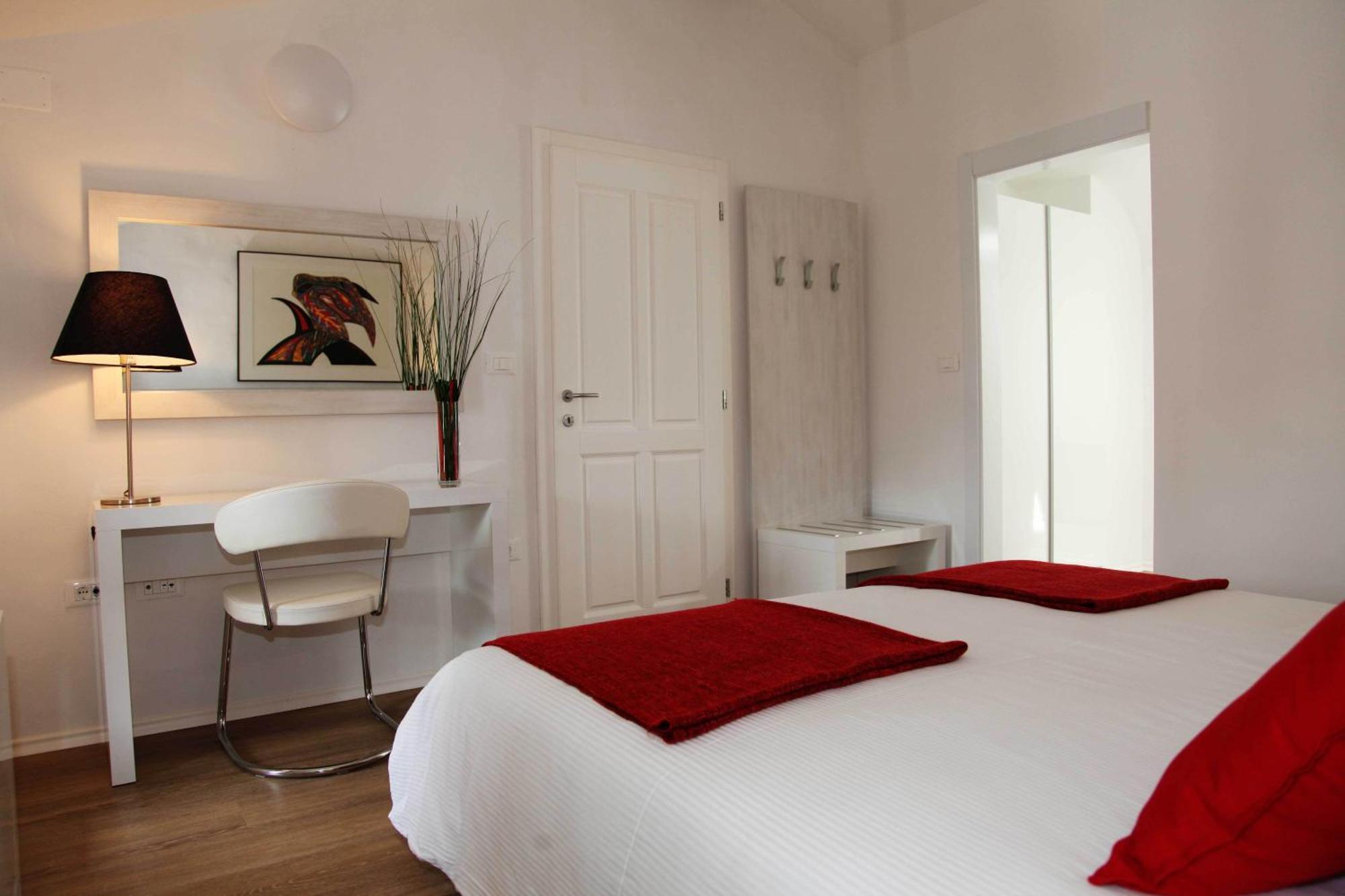 Boutique Hotel Dvor Dobrovo Quarto foto