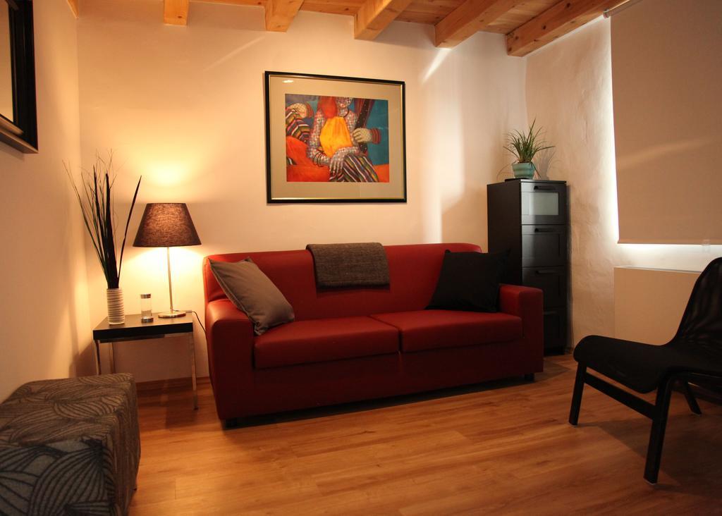 Boutique Hotel Dvor Dobrovo Quarto foto