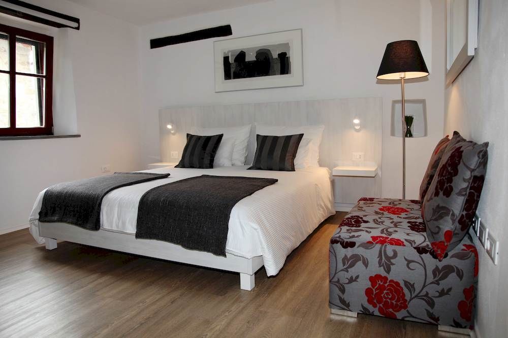 Boutique Hotel Dvor Dobrovo Exterior foto
